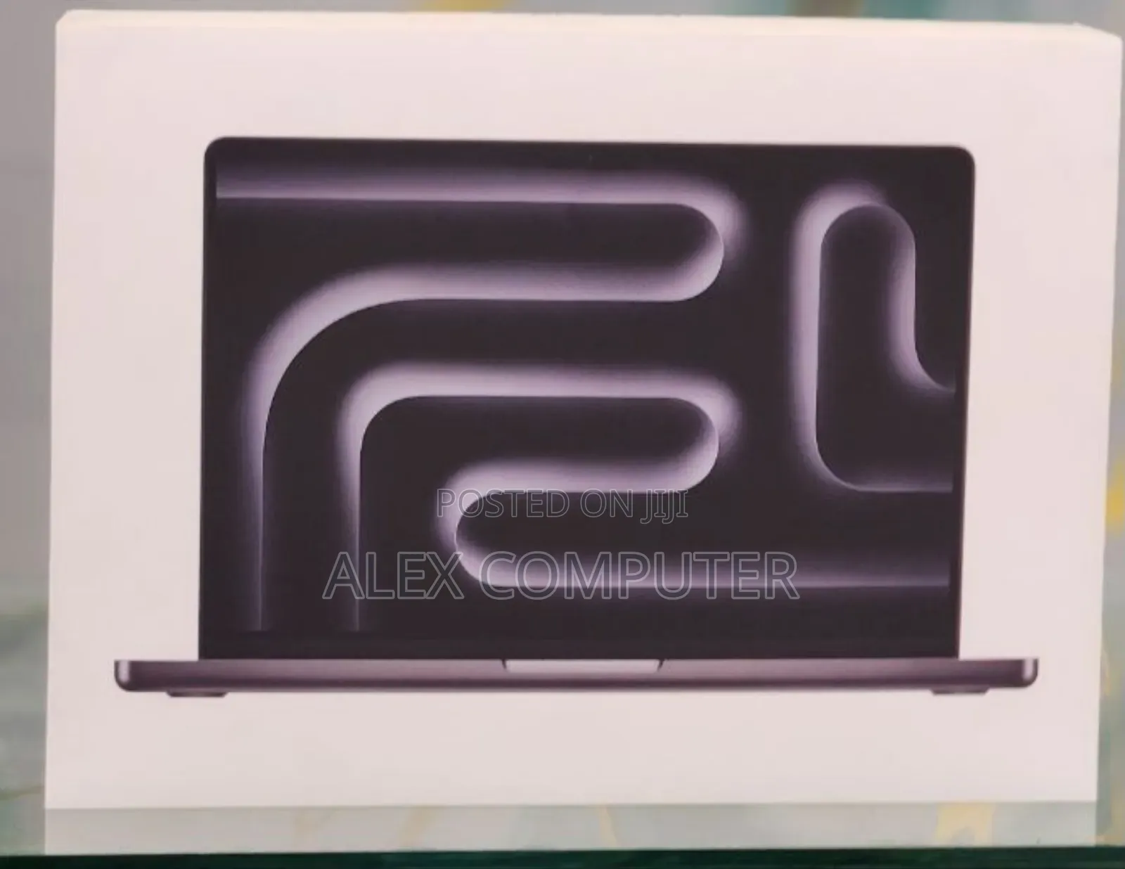 New Laptop Apple Macbook Pro 2025 M5 14-Inch 16GB Apple M5 SSD 512GB