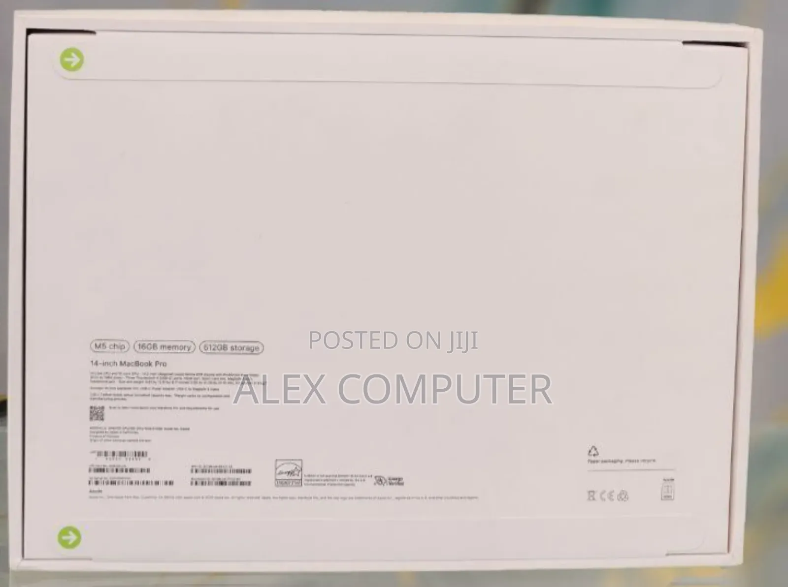 New Laptop Apple Macbook Pro 2025 M5 14-Inch 16GB Apple M5 SSD 512GB