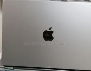 New Laptop Apple MacBook Pro 2022 M2 16GB Apple M2 SSD 256GB