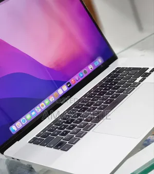 New Laptop Apple MacBook Pro 2019 16GB Intel Core I7 SSD 512GB