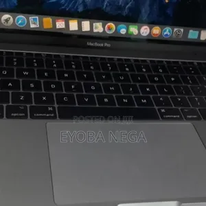 Laptop Apple MacBook Pro 2017 8GB Intel Core i5 SSD 256GB