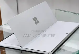 New Laptop Microsoft Surface 8GB Intel Core I7 SSD 256GB