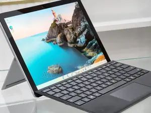 New Laptop Microsoft Surface 8GB Intel Core I7 SSD 256GB