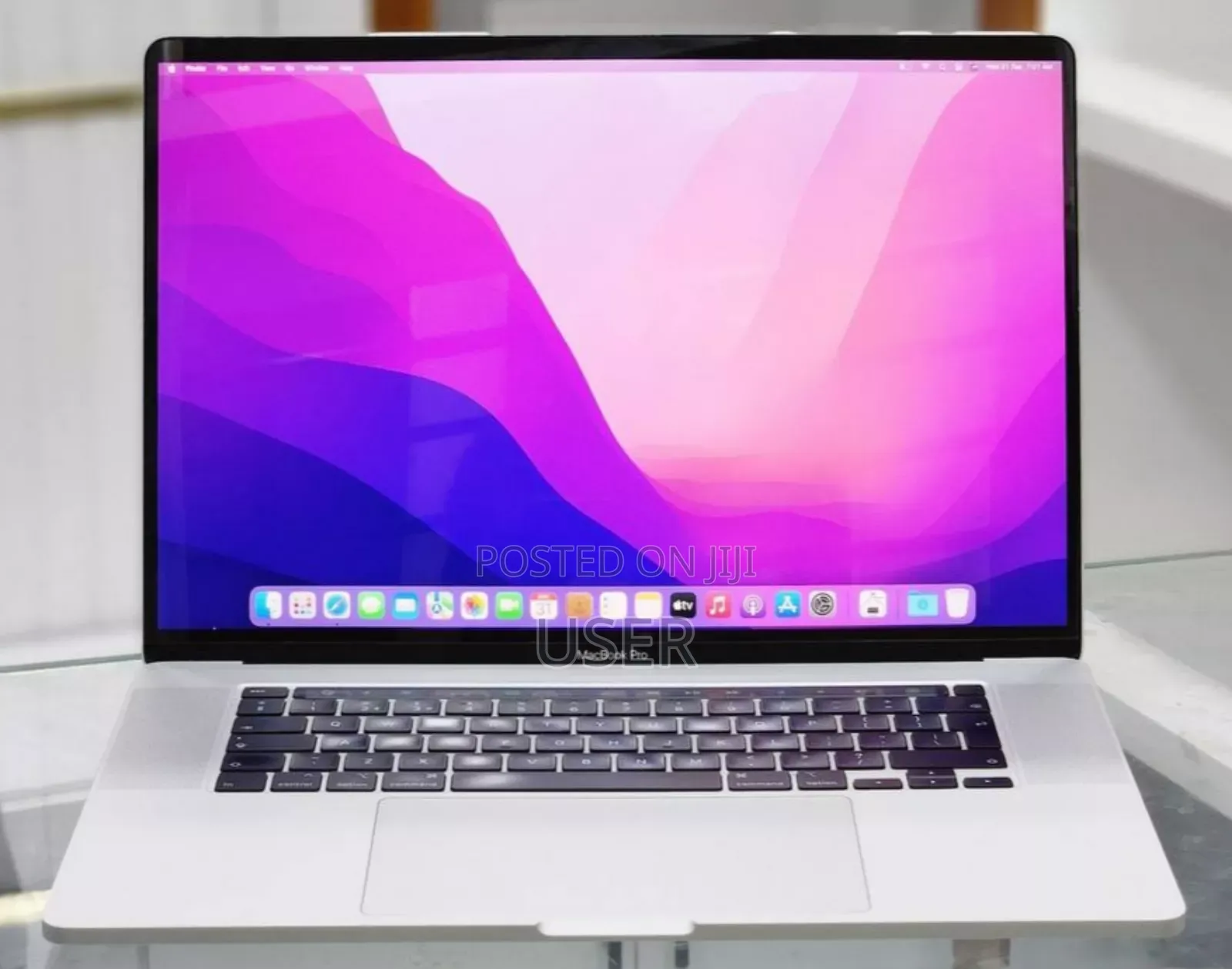 New Laptop Apple MacBook Pro 2019 16GB Intel Core I7 SSD 512GB