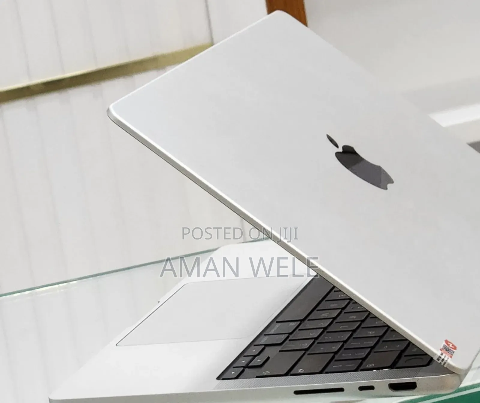 New Apple MacBook Pro 2023 M3 14-Inch 18GB Apple M3 Pro SSD 512GB