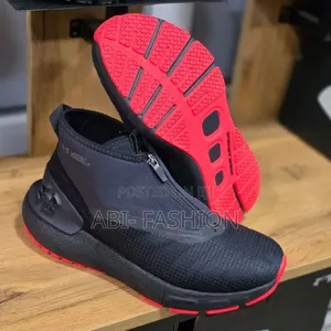 Under Armour Hovr Phantom Red Bottom