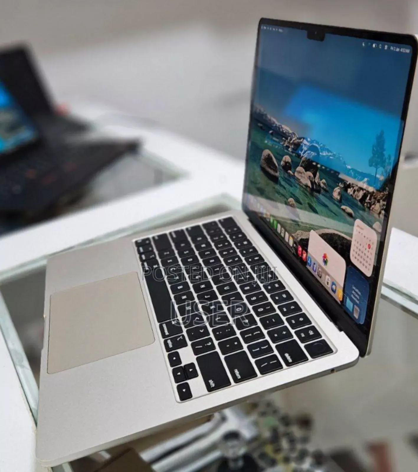 New Laptop Apple MacBook Air 2022 M2 8GB Intel Core I7 SSD 256GB