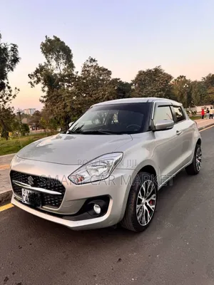 Suzuki Swift 2022 White