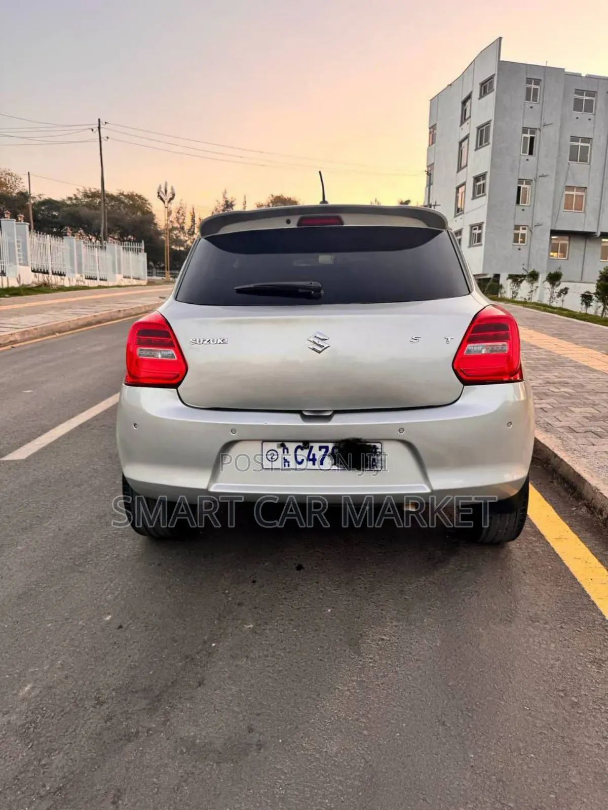 Suzuki Swift 2022 White