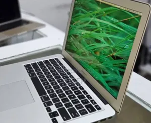 New Laptop Apple MacBook Air 2011 4GB Intel Core I5 SSD 128GB