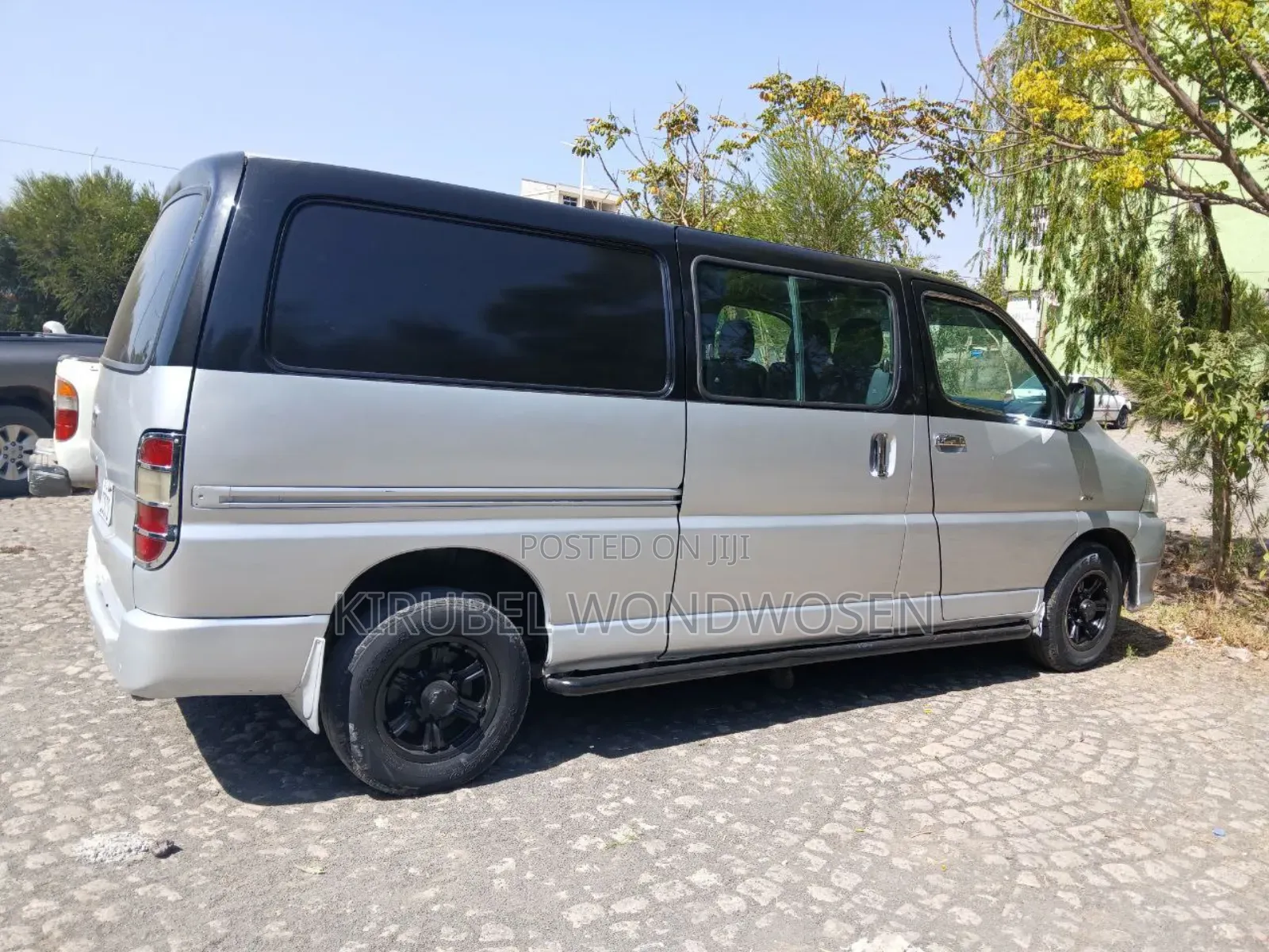 Toyota HiAce 2011 Black