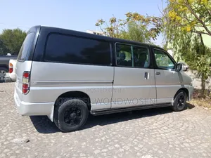 Toyota HiAce 2011 Black