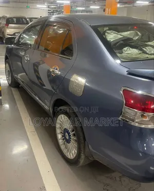 Toyota Yaris 2010 Blue