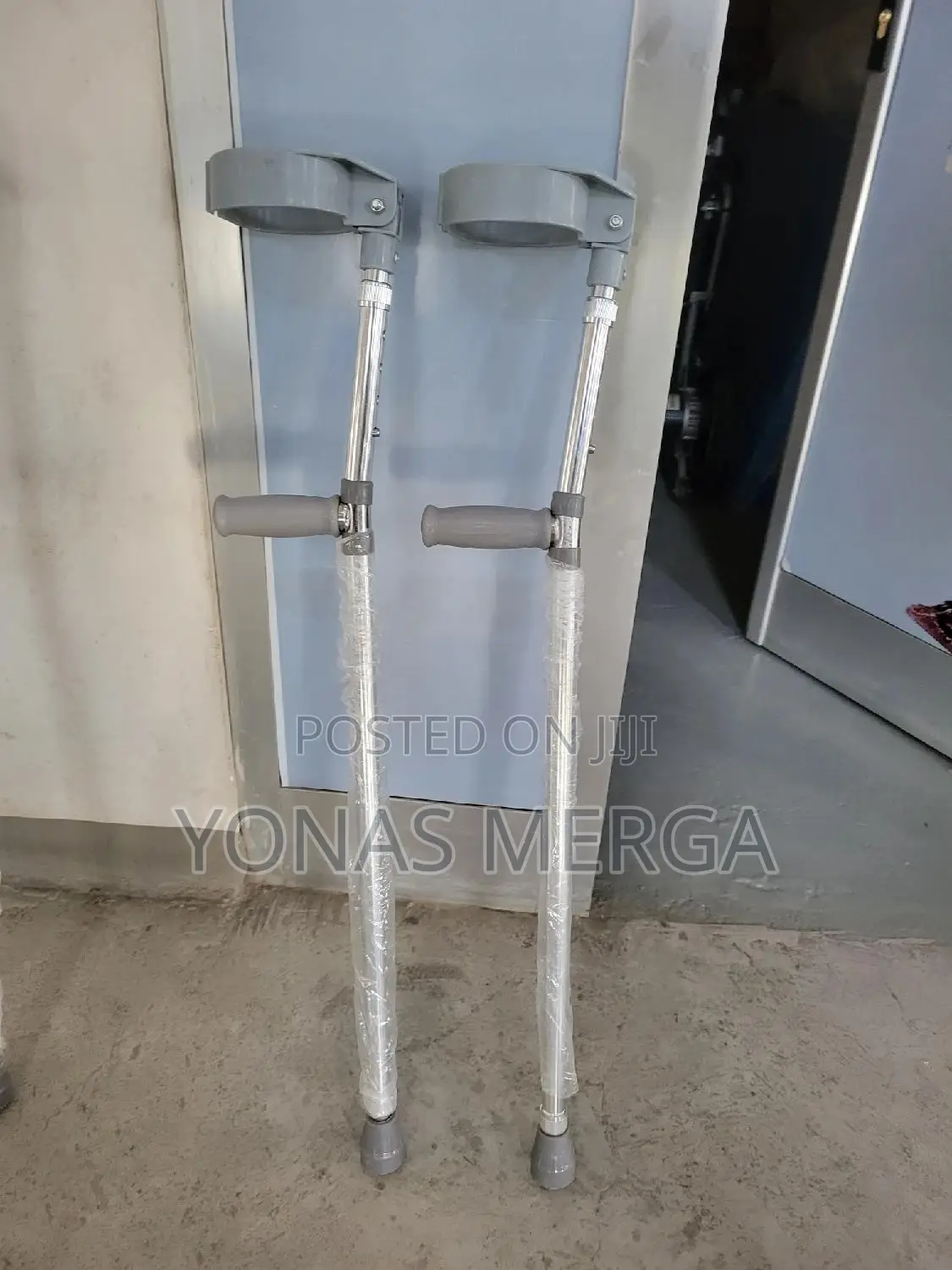 Forearm Crutches design, Increased Friction kranch
