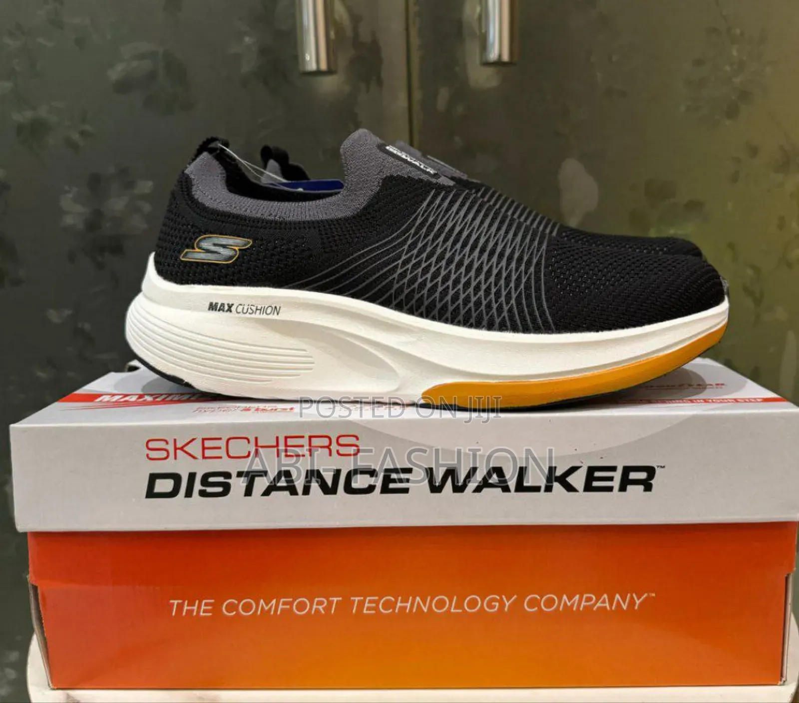Skechers Go Walk Max Walker Sally