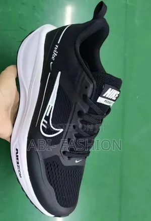 Nike Zoom Walk Comfort
