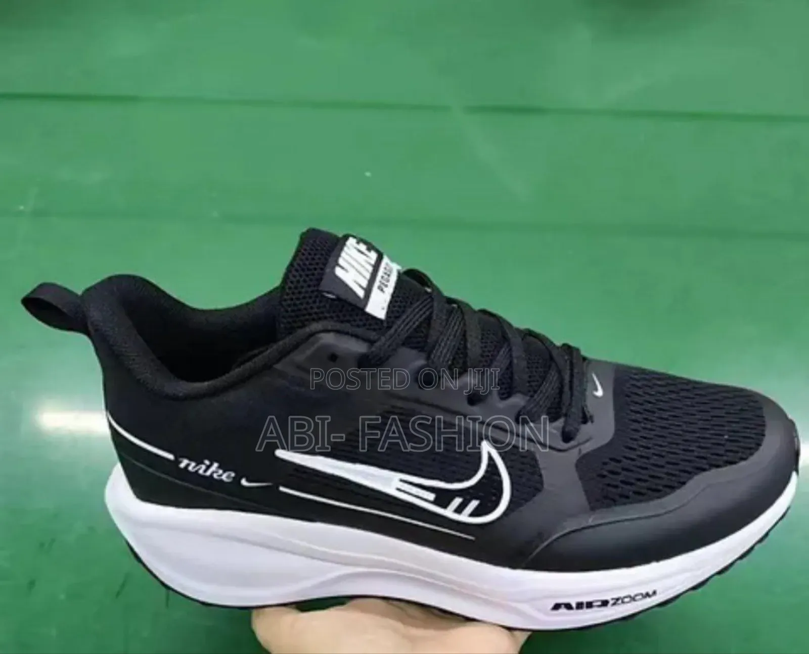 Nike Zoom Walk Comfort