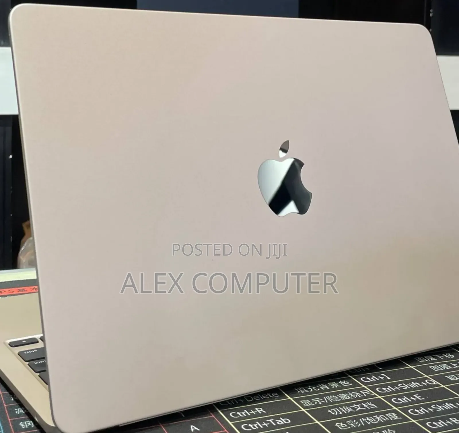 New Laptop Apple MacBook Air 2022 M2 8GB Apple M2 SSD 256GB