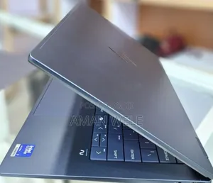 New Laptop HP OmniBook 5 Flip 16GB Intel Core Ultra 7 SSD 1T