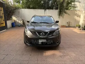Nissan Qashqai 2016 Brown