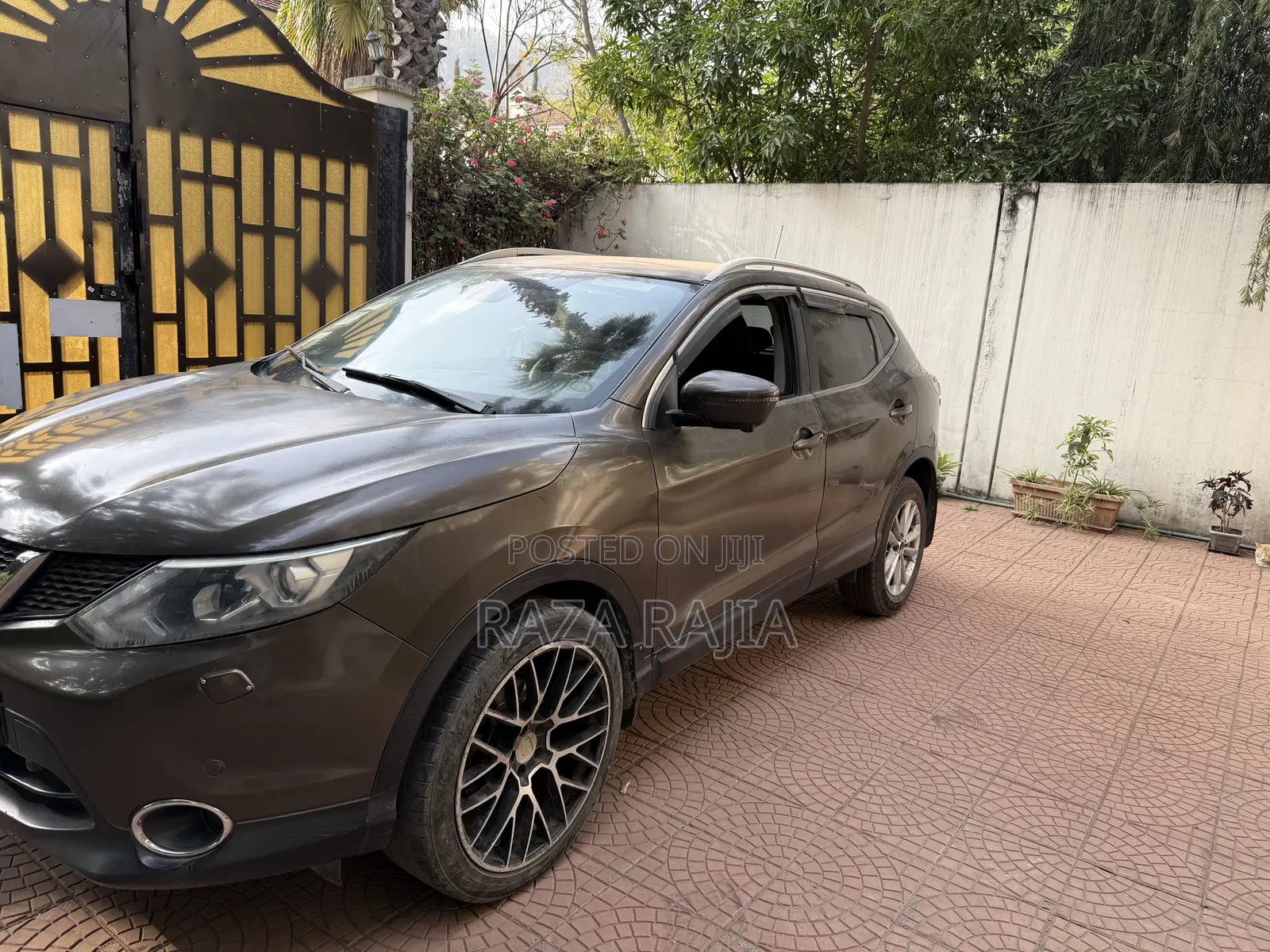 Nissan Qashqai 2016 Brown