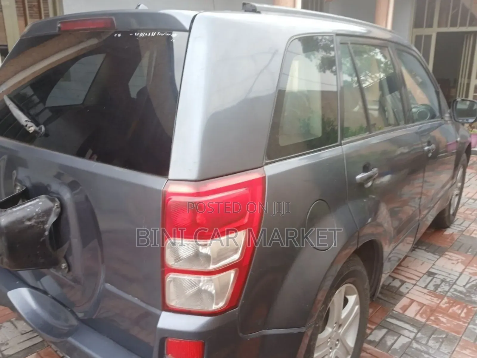 Suzuki Grand Vitara 2011 Gray
