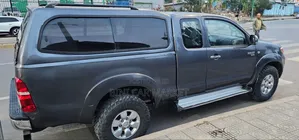 Toyota Hilux 2009 Gray