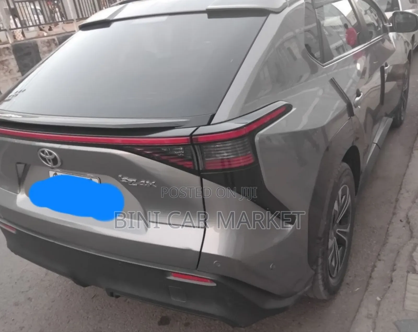 Toyota bZ4X 71.4 kWh FWD 2023 Gray