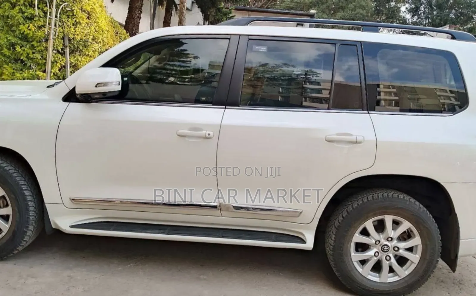 Toyota Land Cruiser 2017 White