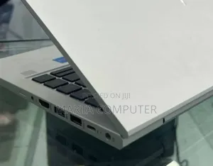 New Laptop HP EliteBook 840 G8 16GB Intel Core I5 SSD 512GB