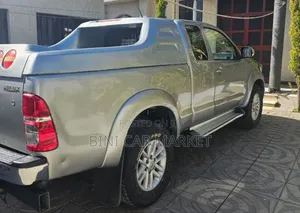 Toyota Hilux 2014 Silver