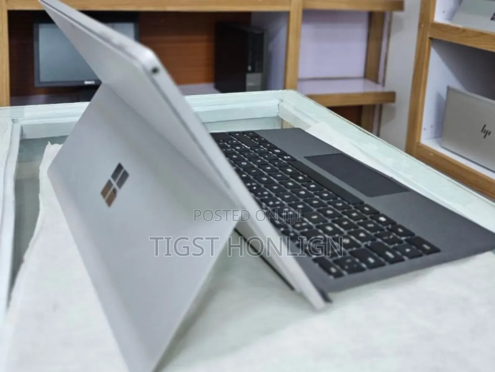 New Laptop Microsoft Surface Pro 7 16GB Intel Core i7 SSD 256GB