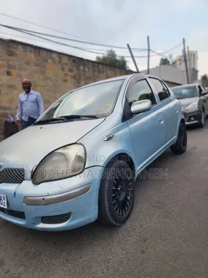 Toyota Vitz 2004 Blue