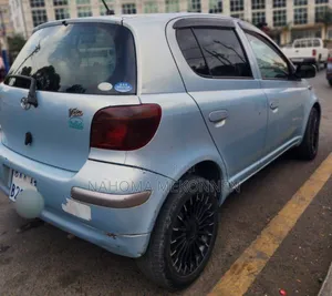 Toyota Vitz 2004 Blue