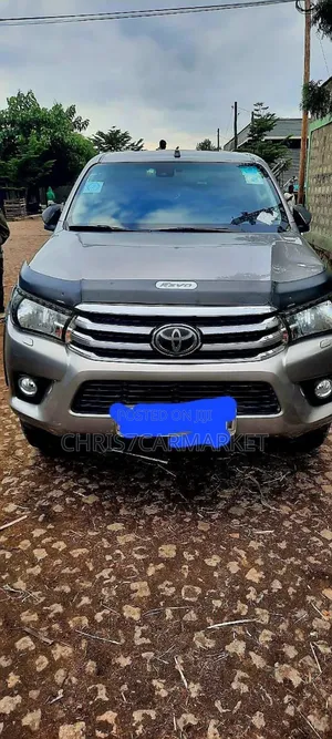 Toyota Hilux Revo Single Cab Deisel 2.4 RWD 2018 Gold