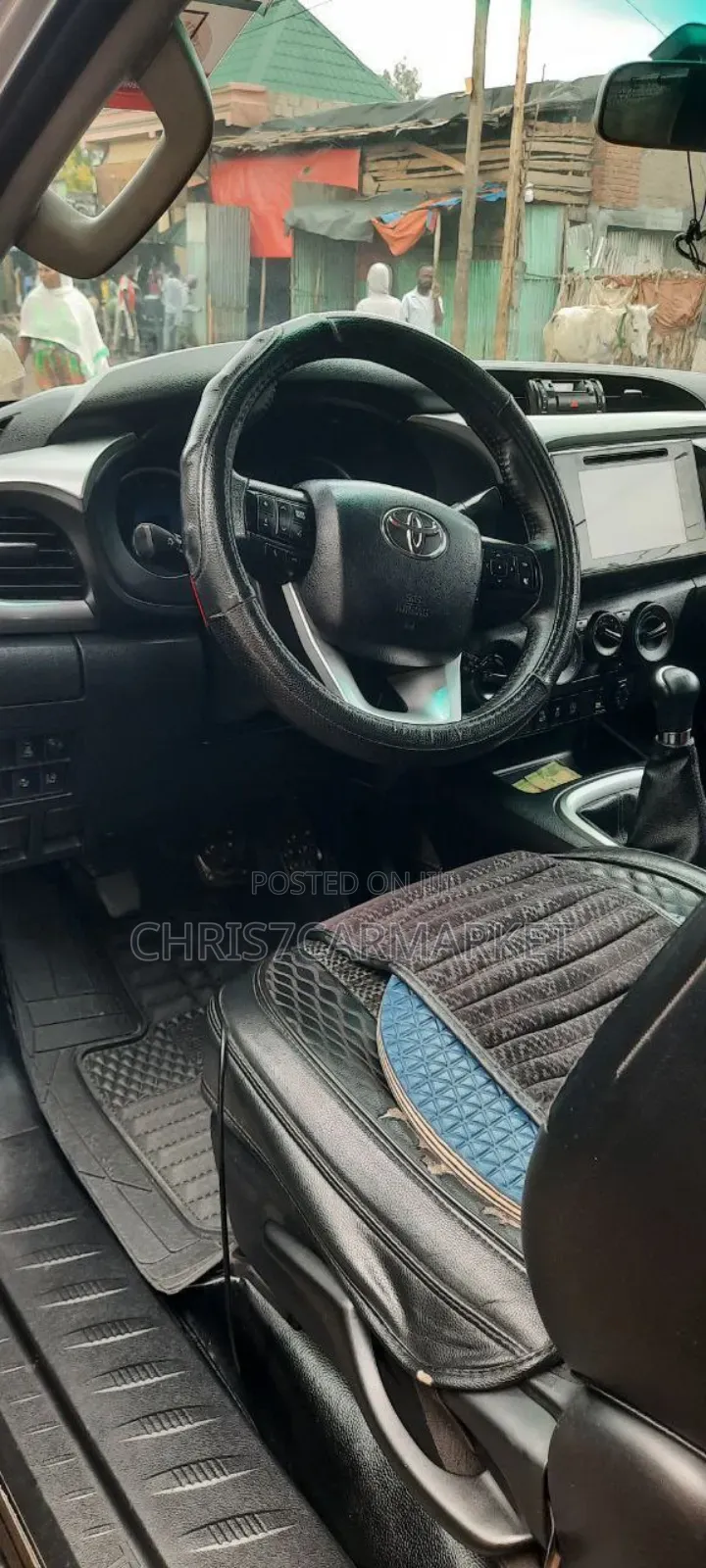 Toyota Hilux Revo Single Cab Deisel 2.4 RWD 2018 Gold