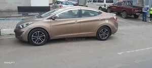 Hyundai Elantra 2015 Gold