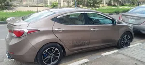 Hyundai Elantra 2015 Gold