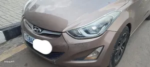 Hyundai Elantra 2015 Gold