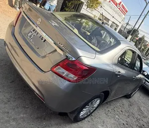 Suzuki Dzire 2022 Silver