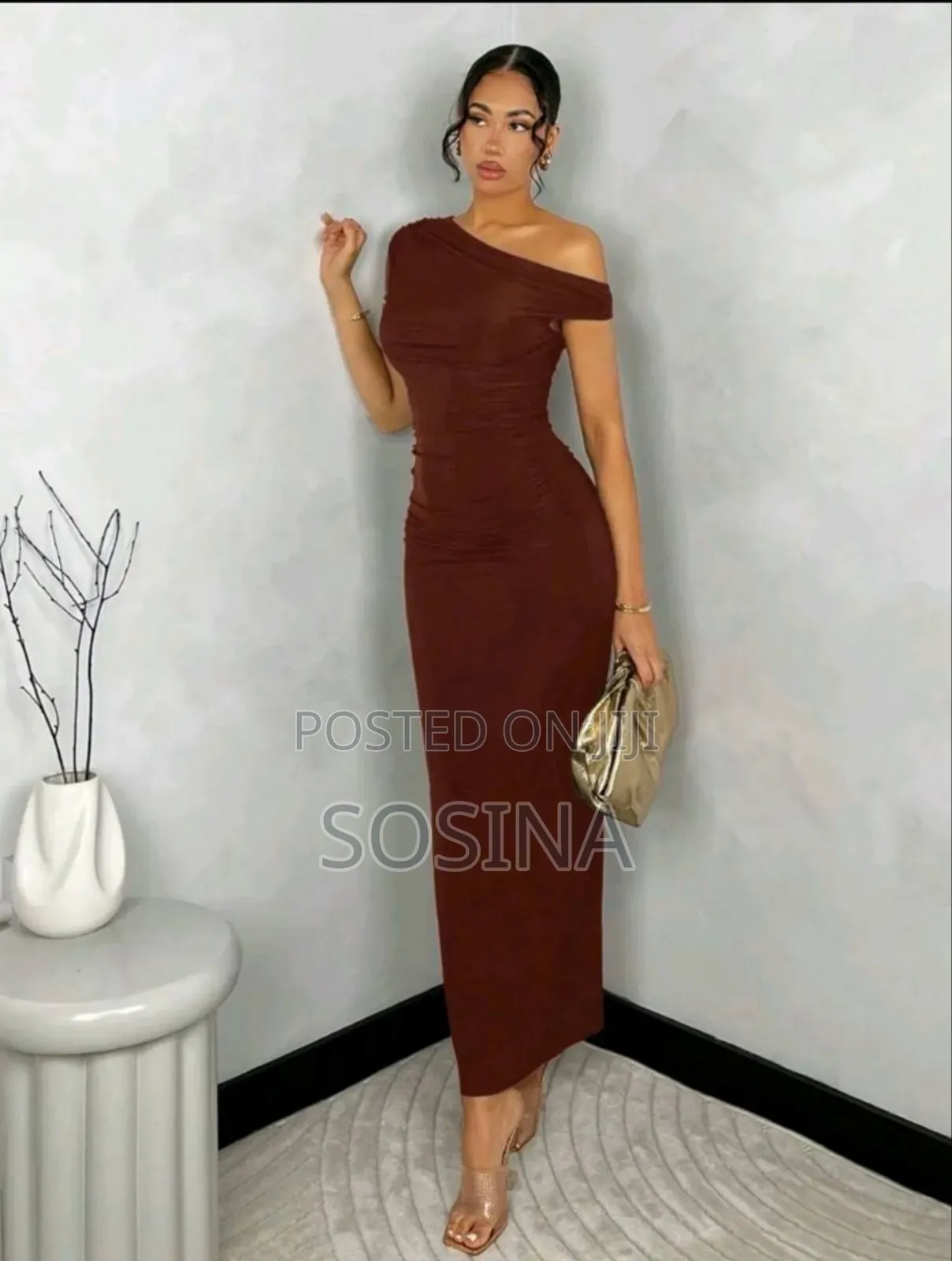 Elegant Off-Shoulder Brown Maxi Dress