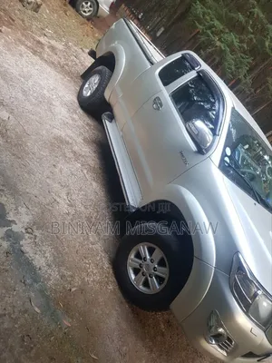 Toyota Hilux 2013 Silver