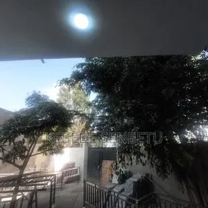 6bdrm House in East Shewa for rent