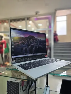 New Laptop Lenovo LOQ 15IRH8 16GB Intel Core I7 SSD 1T