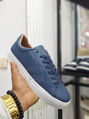 New Arrival Zara Flat Sneakers Made in Vietnam