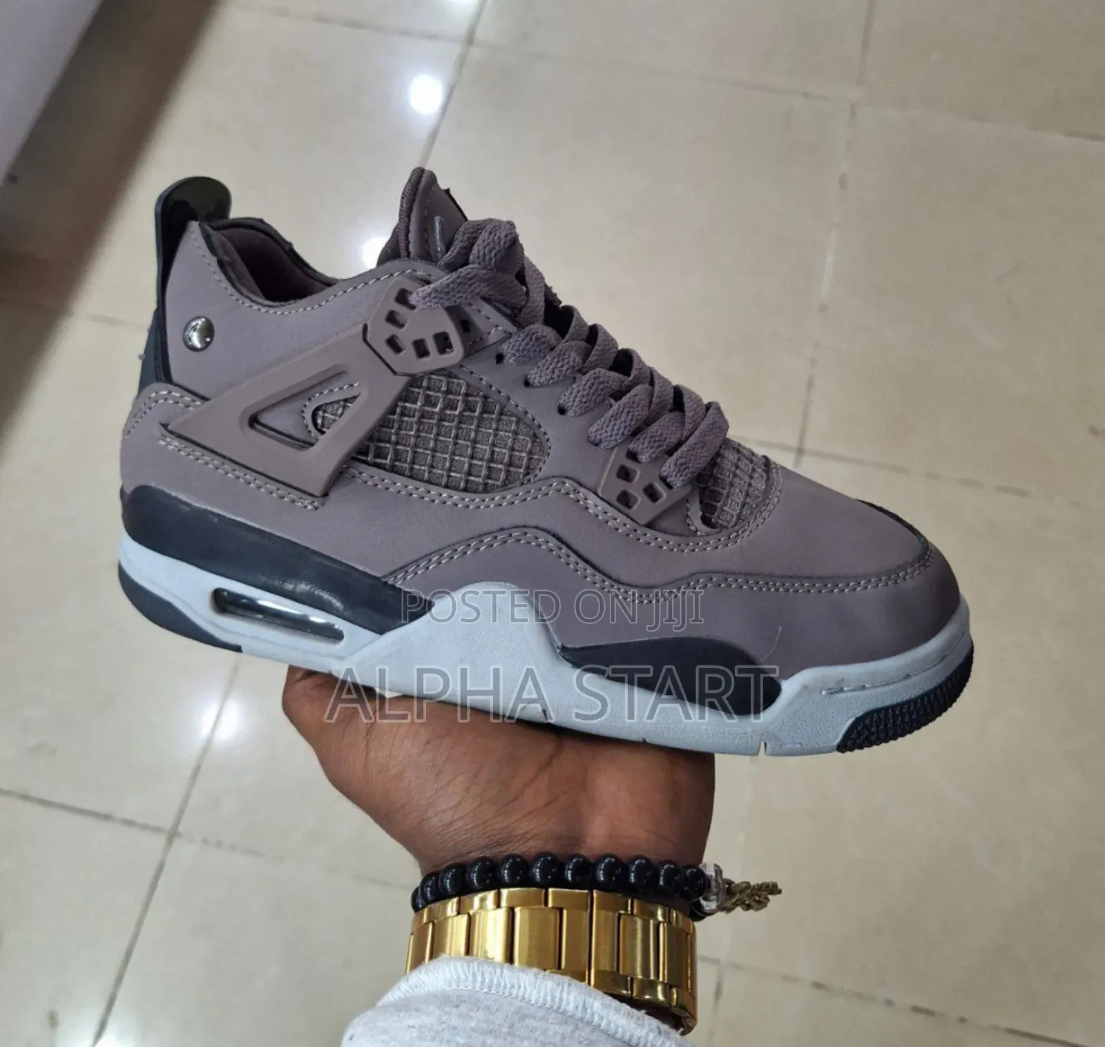 New Arrival Jordan 4 Retro for Ladies Made in Vietnam