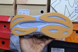 New Arrival Comfortable Skechers Made in Vietnam