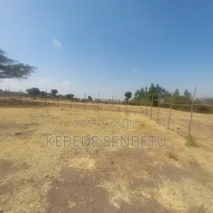 4bdrm Duplex in Oromia, East Shewa for sale