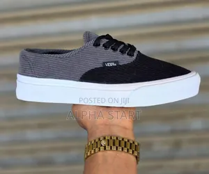 New Arrival Vans Flat Sneakers Made in Vietnam