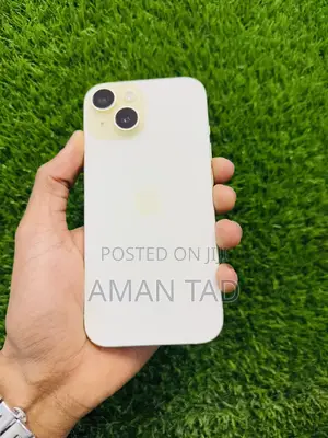 New Apple iPhone 15 128 GB Yellow